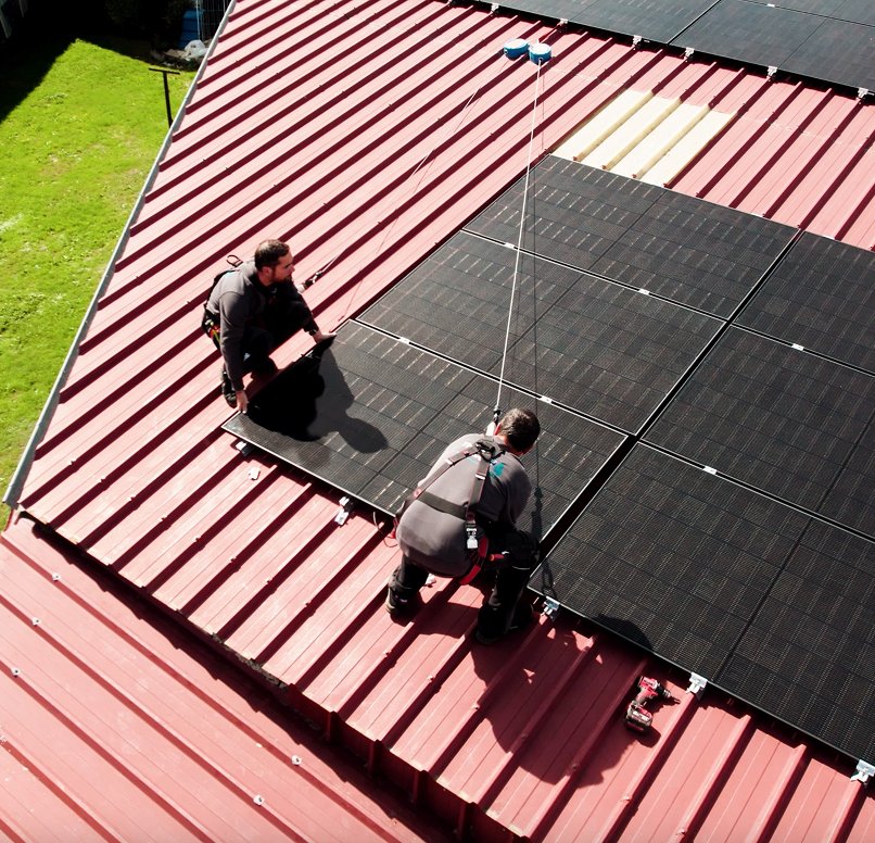 Pose panneaux solaires bac acier