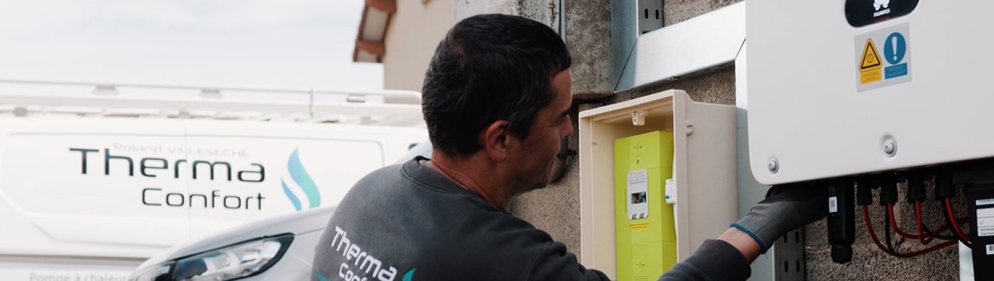 Technicien Therma Confort en intervention sur chantier